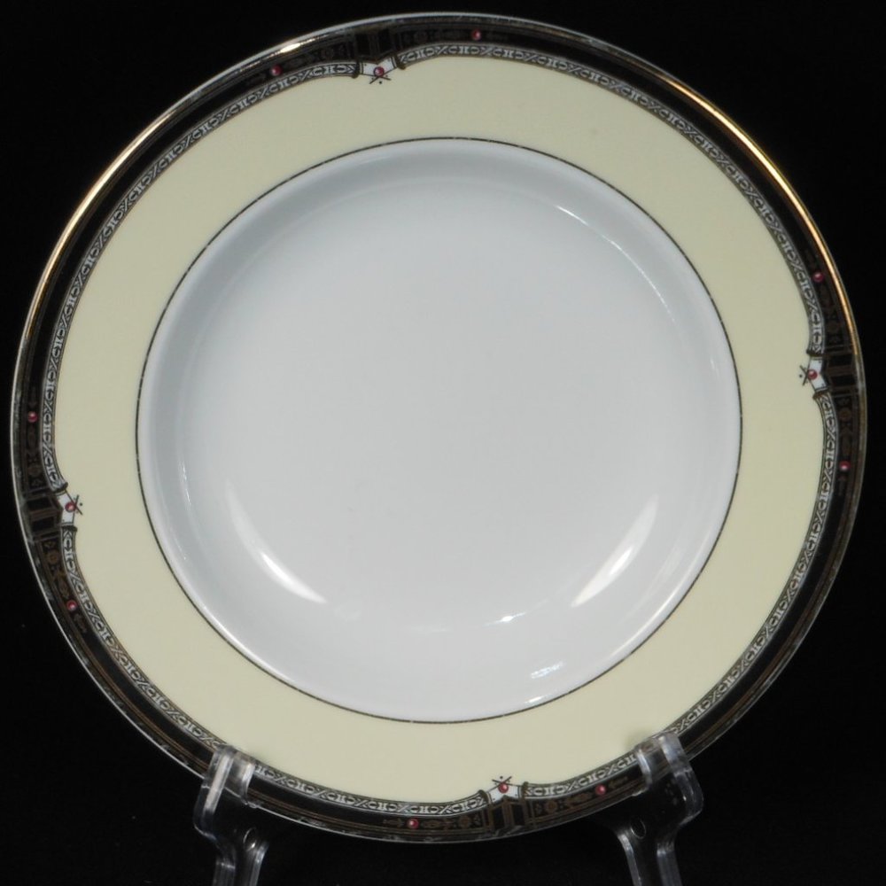 rimmed soup bowl. Newdinnerware.com